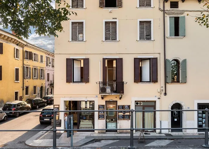 Flats4rent Regaste Appartamento